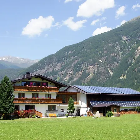 Bauernhof Dismasn Hof Лангенфельд